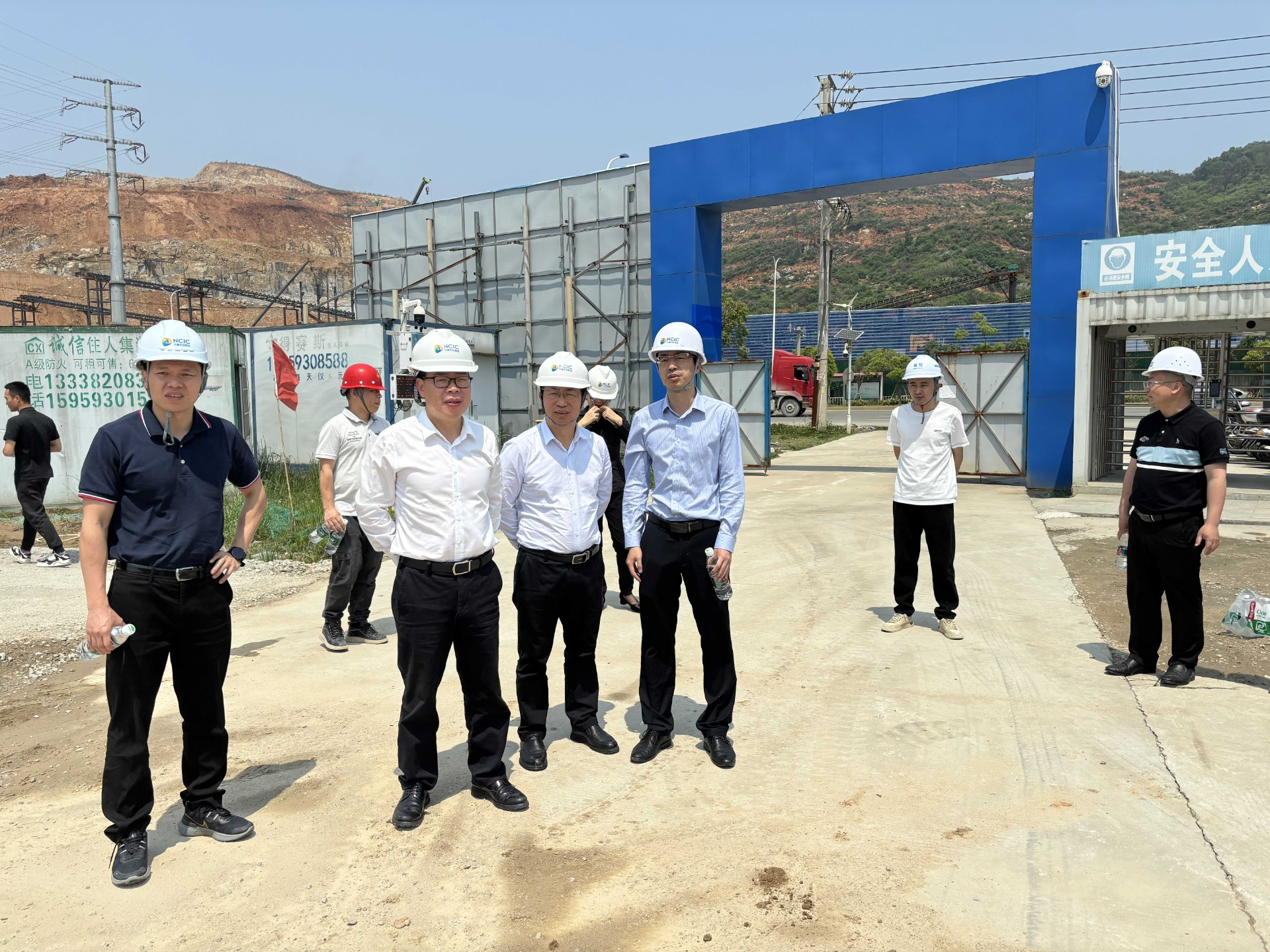市交投集團領導深入市交投項目開展五一節(jié)前安全檢查，賴海瀾拍攝1_new.jpg