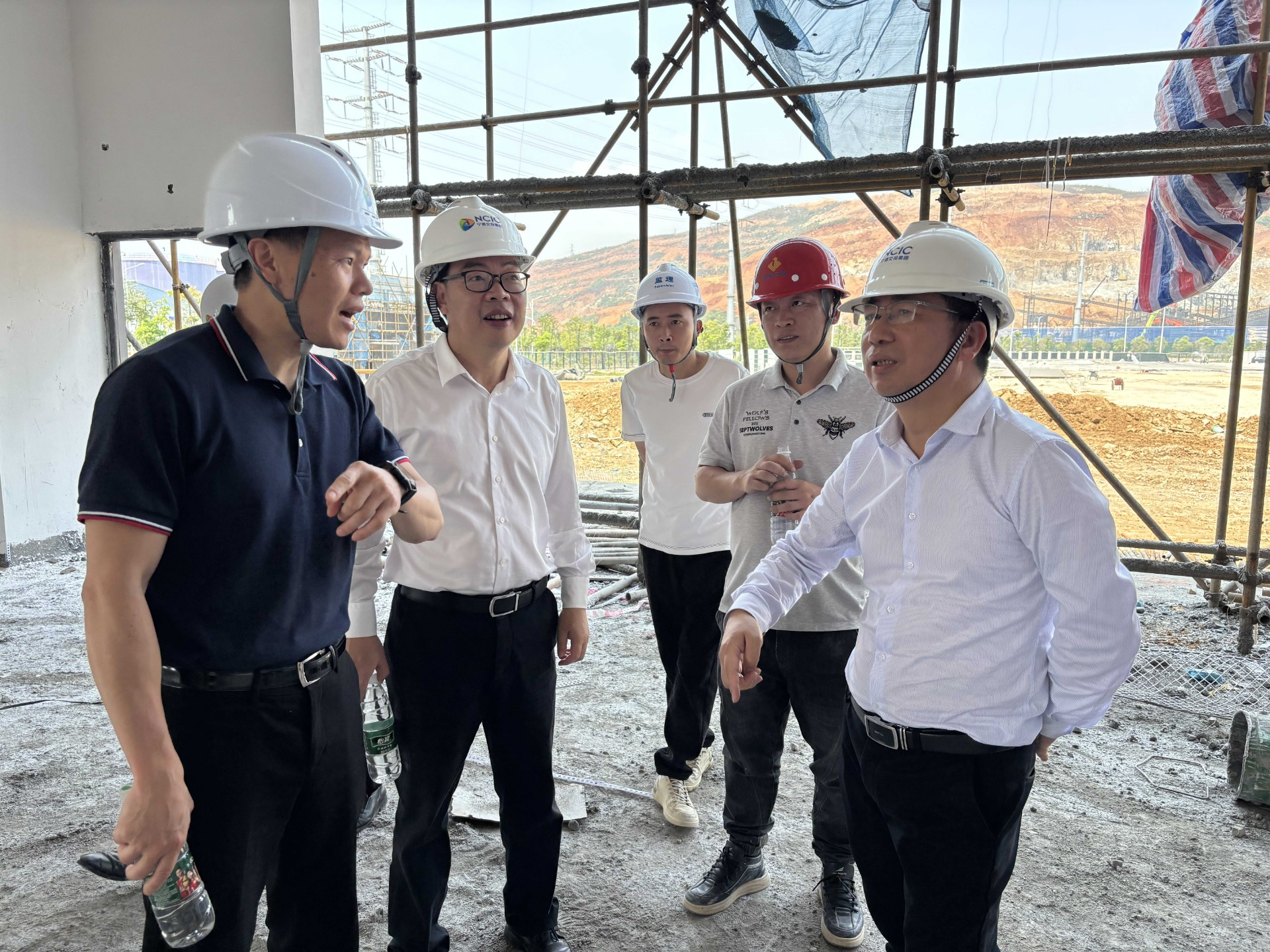 市交投集團領導深入市交投項目開展五一節(jié)前安全檢查，賴海瀾拍攝2_new.jpg